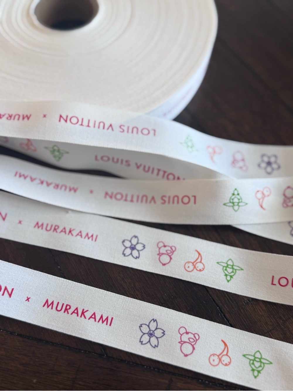 Louis Vuitton x Murakami white ribbon